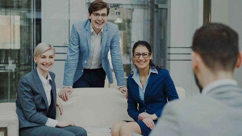 企画担当
